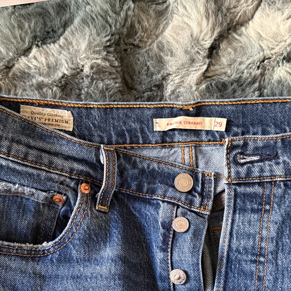 Levi's Women's ribcage Straight Leg Jeans